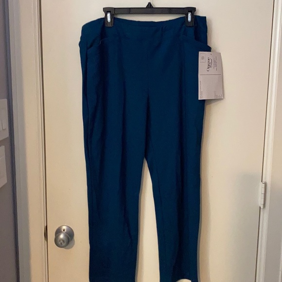 Onque petite pants Clearance